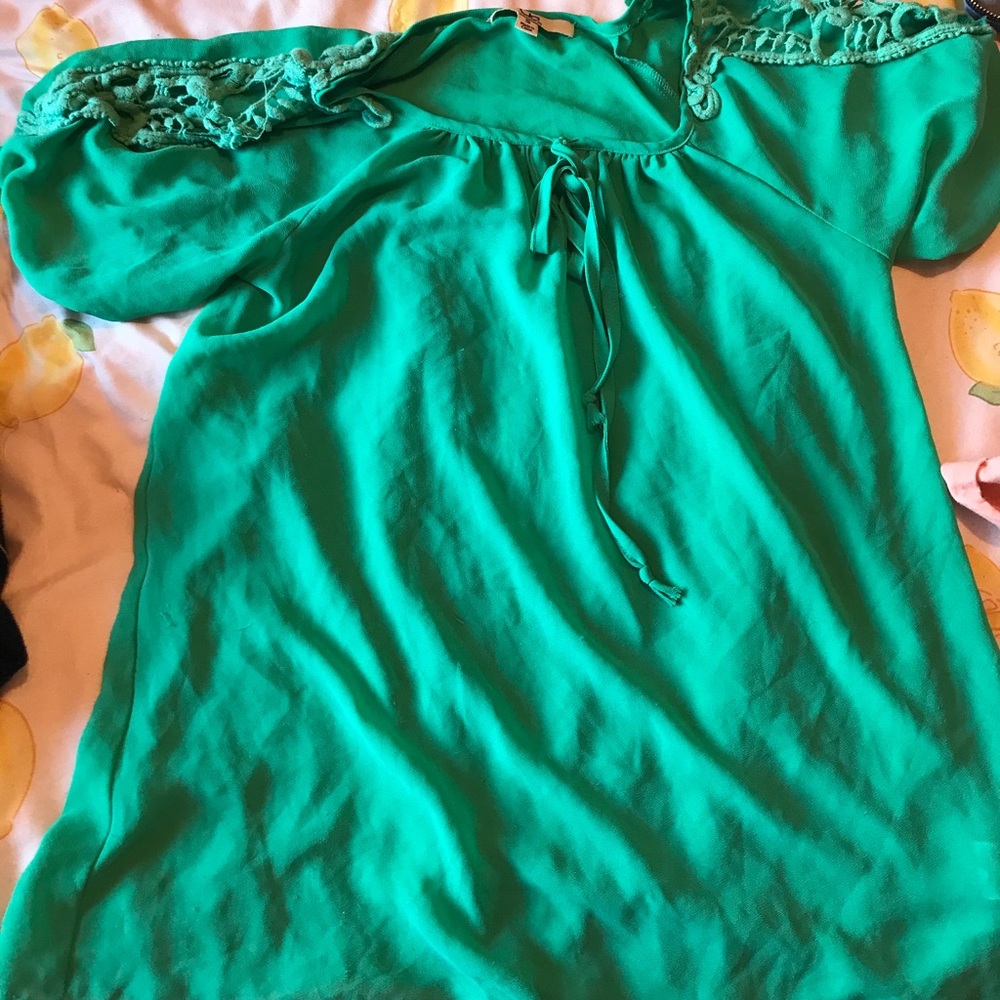 Sheer lace sleeve top